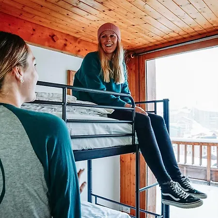 Hideout Хостел *